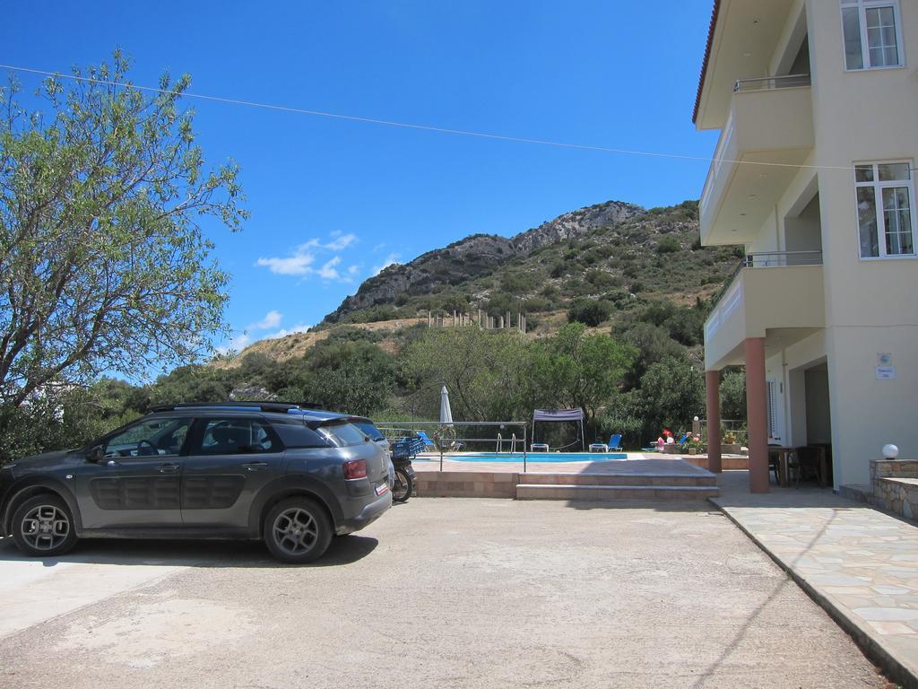 Stelios Apartments Istro Exterior foto